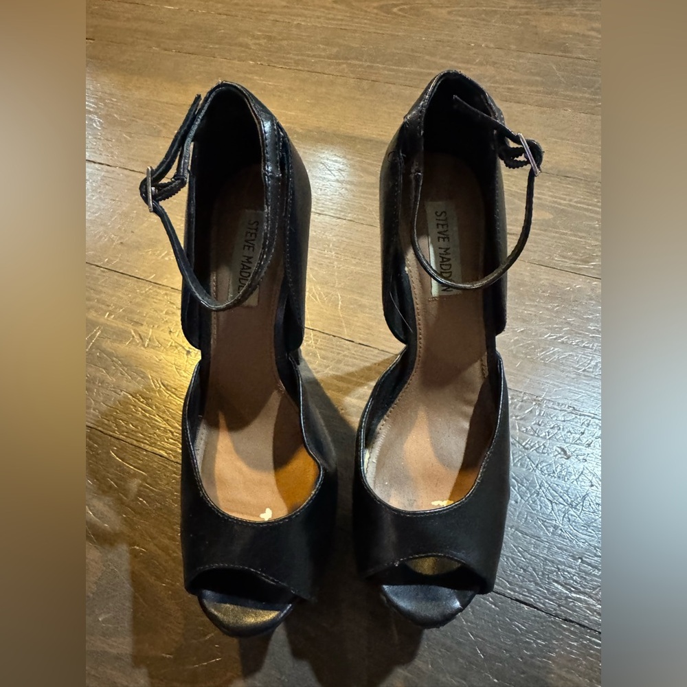 Steve Madden Black Peep-Toe Heels